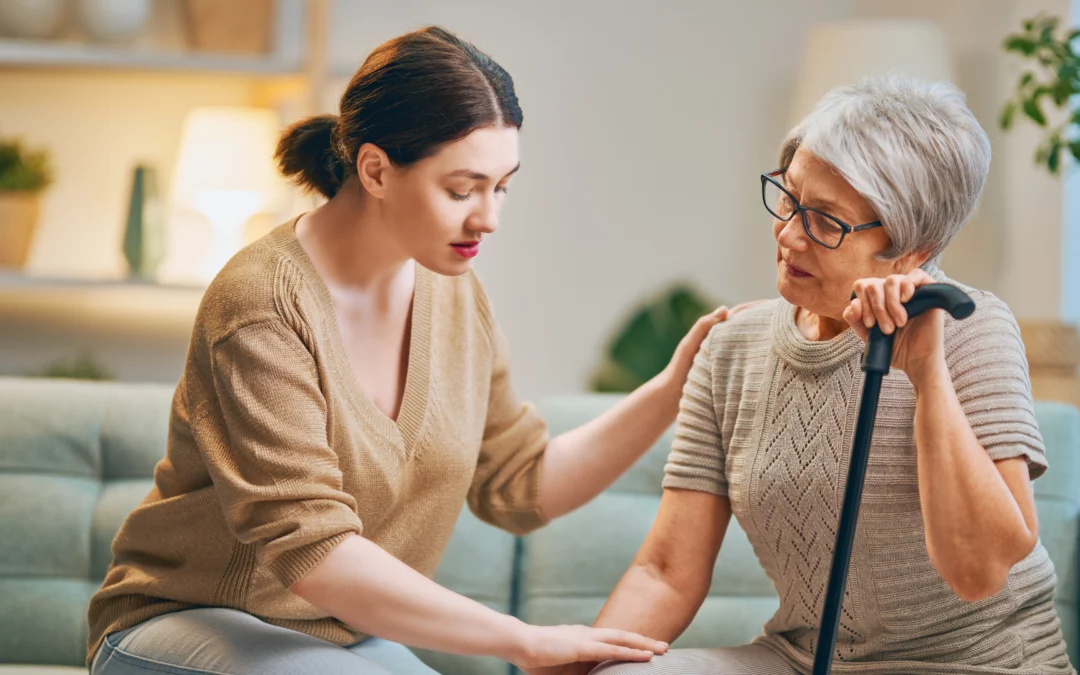 Aide à domicile accompagnant son employeur